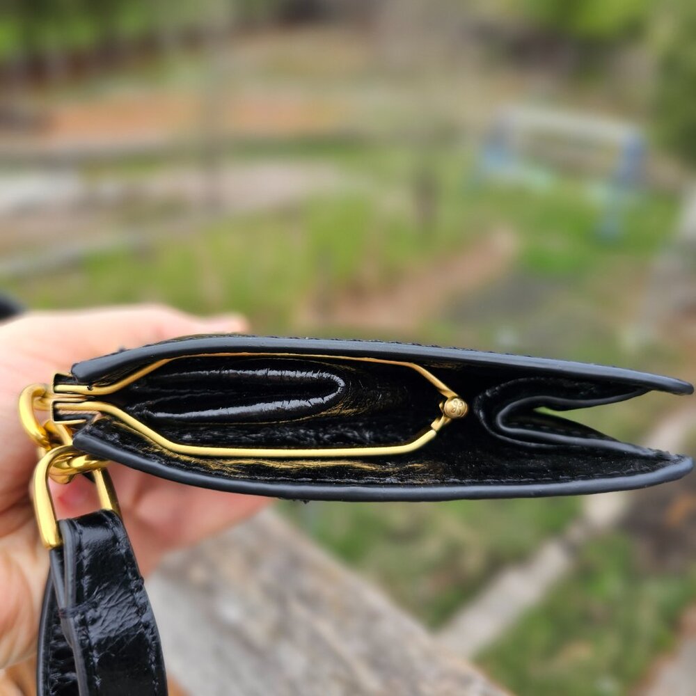 Hobo International Purse Rare Kisslock Clasp Polished Leather - Picture 6 of 11